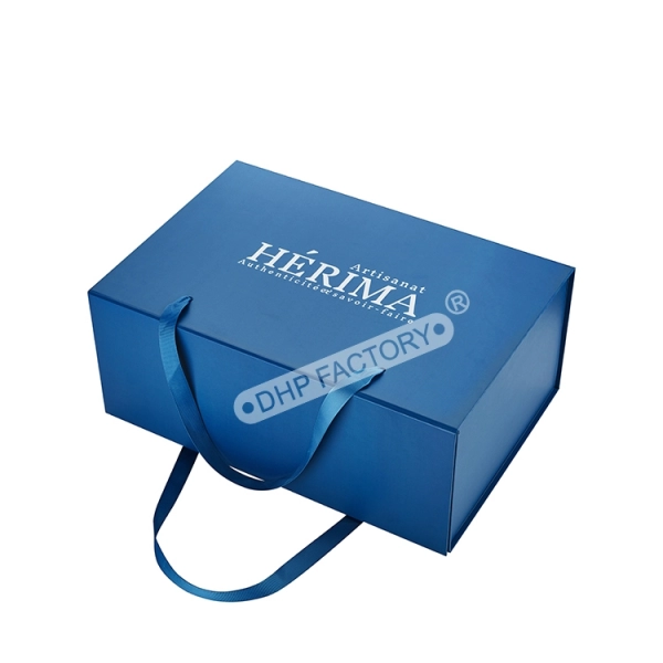 Luxury Gift Box with Magnetic Closure and Ribbon Handle Packaging